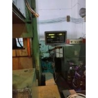 出售CW63630天津第五机床厂30马鞍3米车床