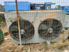 冷水机一台1米×1.4米风冷的，有需要的老板私聊，私聊图2