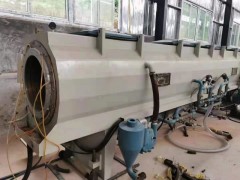 金伟200-500三层共挤给水生产线，低价出图5
