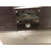转让电力设备 箱子 工具柜两个 互感器四个