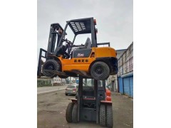 7吨叉车，只用了1000多个小时，喜欢的联系图2