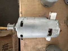 DC120V 直流电机  滚珠轴承  碳刷电机  有图3