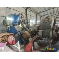 出售泡沫热熔块冷压块造粒机全套