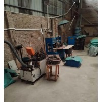 8台立式机注塑机 焊线机5台 模具一批等充电线工整套设备