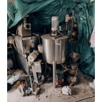 出售7个大不锈钢液体罐 干燥机 浓缩锅炉 自动液体装瓶机等一批设备