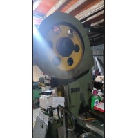 出售冲床35吨