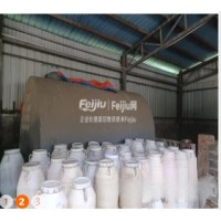 出售10吨方形罐子2个 15吨罐子 50公斤桶一百来个 油水分离器小3台 大4台 五菱小卡等生物柴油设备