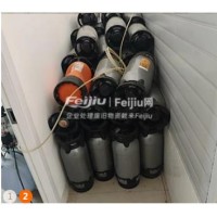 出售精酿啤酒设备 两体三器糖化罐 不锈钢发酵罐9台 蒸汽发生器 1500L冷媒制冷器 50L洗罐车 粉碎机 30L欧标桶约140只 自动清洗机 50L售酒器7台 售酒器2台