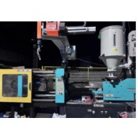 工厂出售博创200吨注塑机