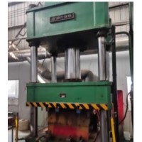 出售四柱液压机