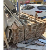 出售混凝土模板 有两个尺寸3×20 3×25 有300米的钢模板