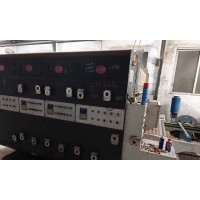 出售闲置纸箱设备 三色开槽机