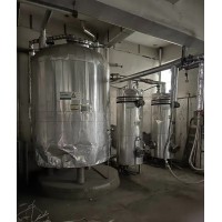 304材质200L桶，反应釜   各种原料罐  手套机 等等  整厂大量设备处理   需要感兴趣的联系